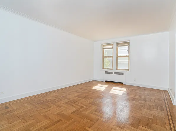 9437 Shore Road image 19 of 22