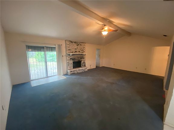 3rd image of 3710 Mendenhall Dr