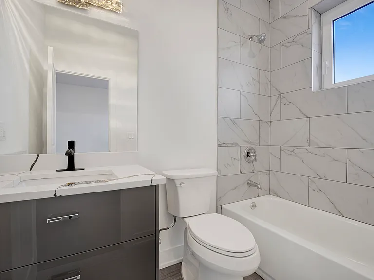 1814 S Throop St #3F — Photo 19