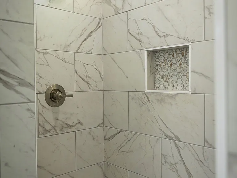 2411 W Avery St — Photo 12