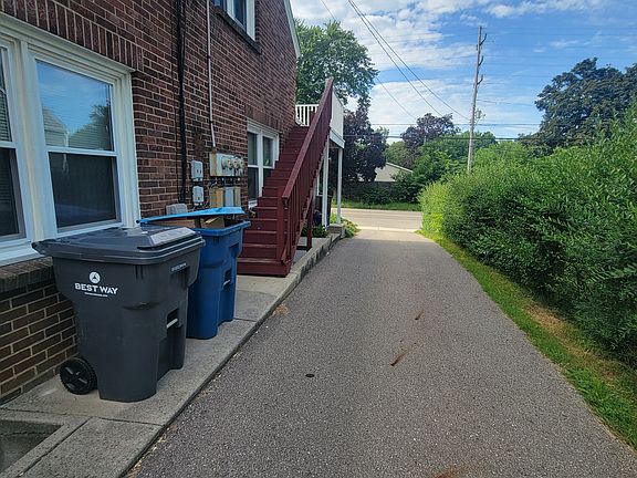 2nd image of 1416 Miller Rd APT 1