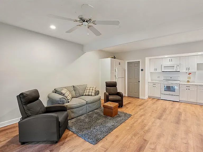 119 Heavens Gate Ln — Photo 21