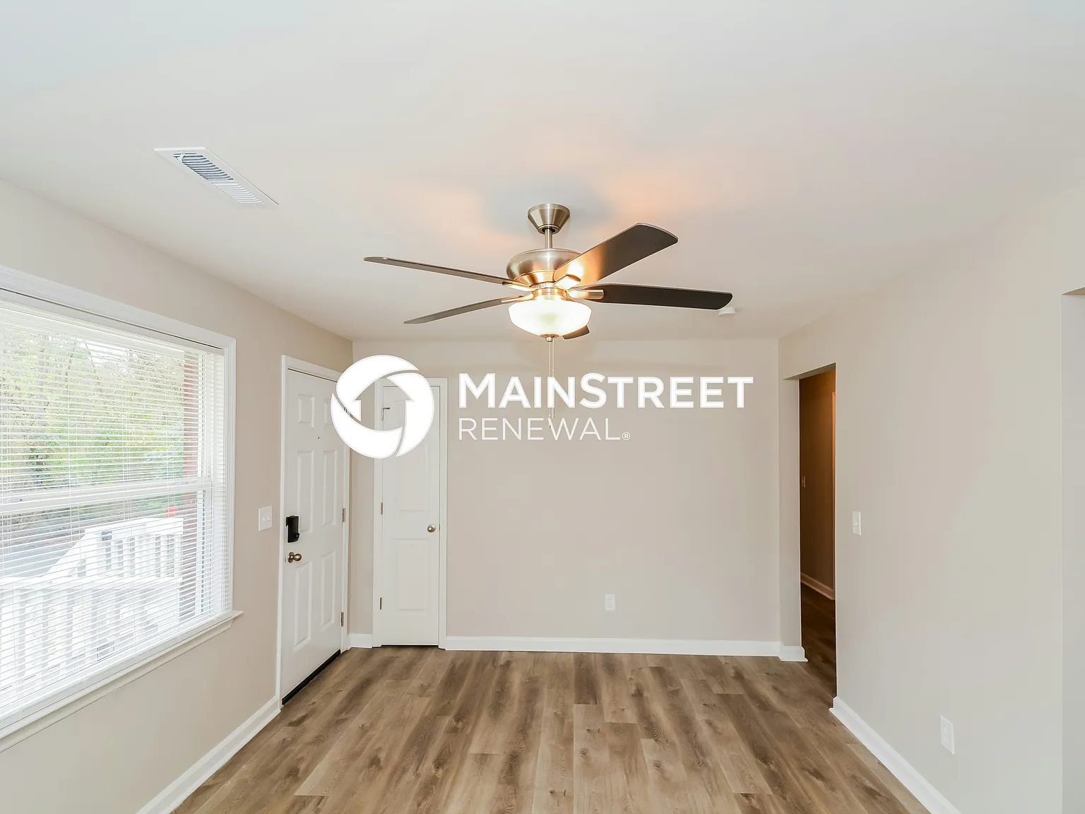 1516 Rosewood St — Photo 2