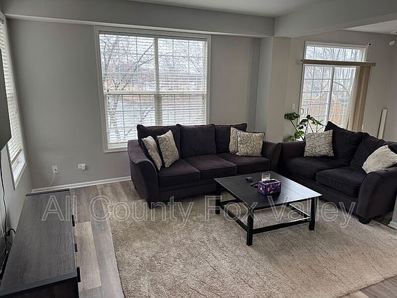 5th image of 1240 Bradley Cir