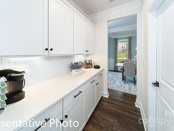 5th image of 7126 Butternut Oak Ter