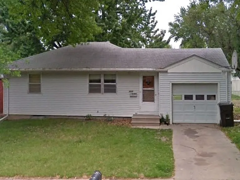 6420 Knox St — Photo 1