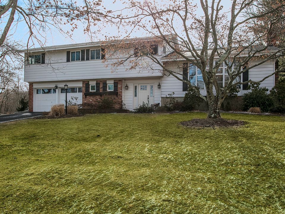1st image of 209 Willow Dr