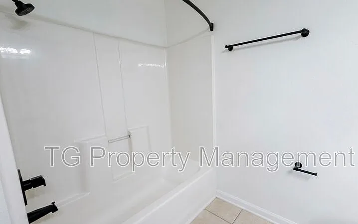 3610 Kirkpatrick Cir #16 — Photo 10