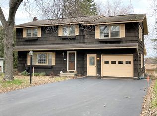 7233 Coventry Rd N, East Syracuse, NY 13057