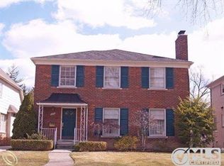 960-62 Trombley Rd, Grosse Pointe Park, MI 48230