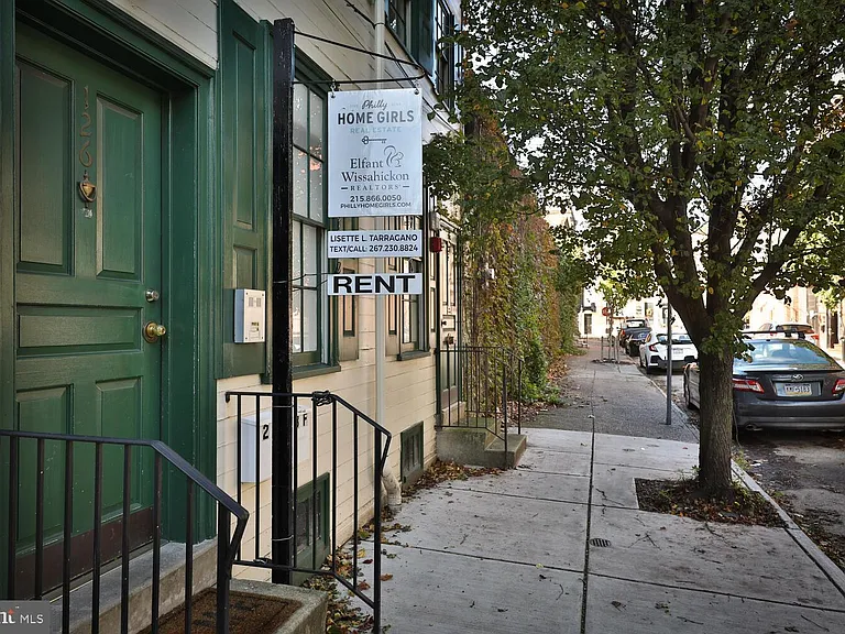 126-128 League St #2 — Photo 2
