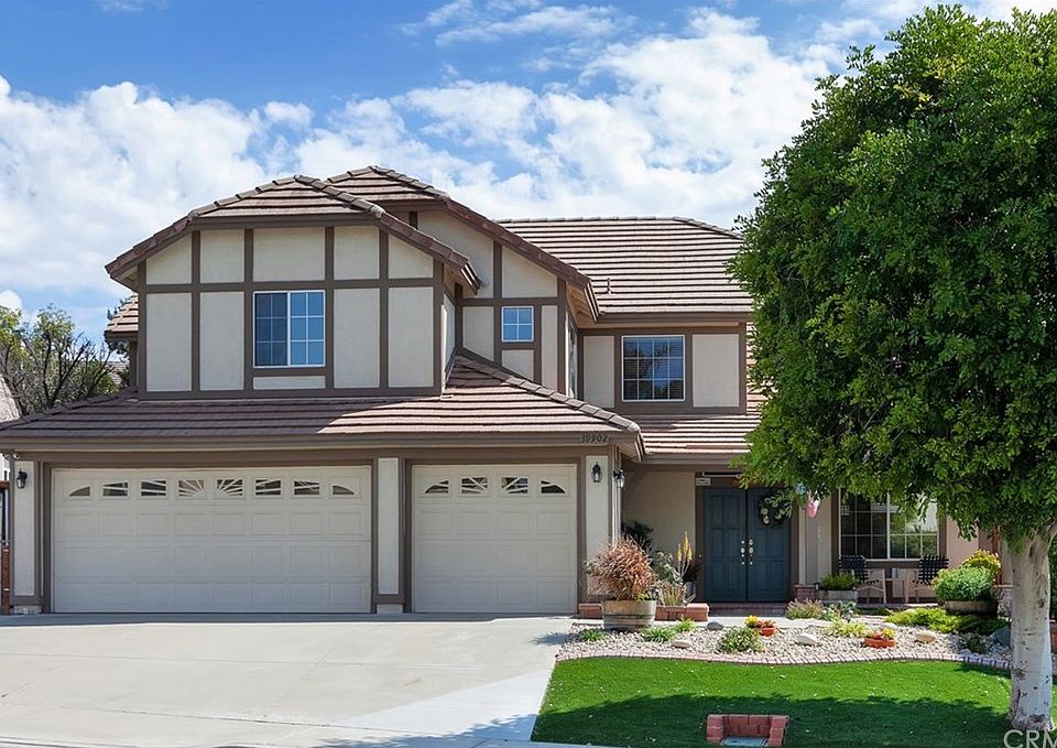 1st image of 39902 Milkmaid Ln