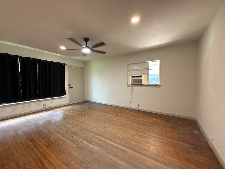 1043 Shadwell Dr — Photo 13