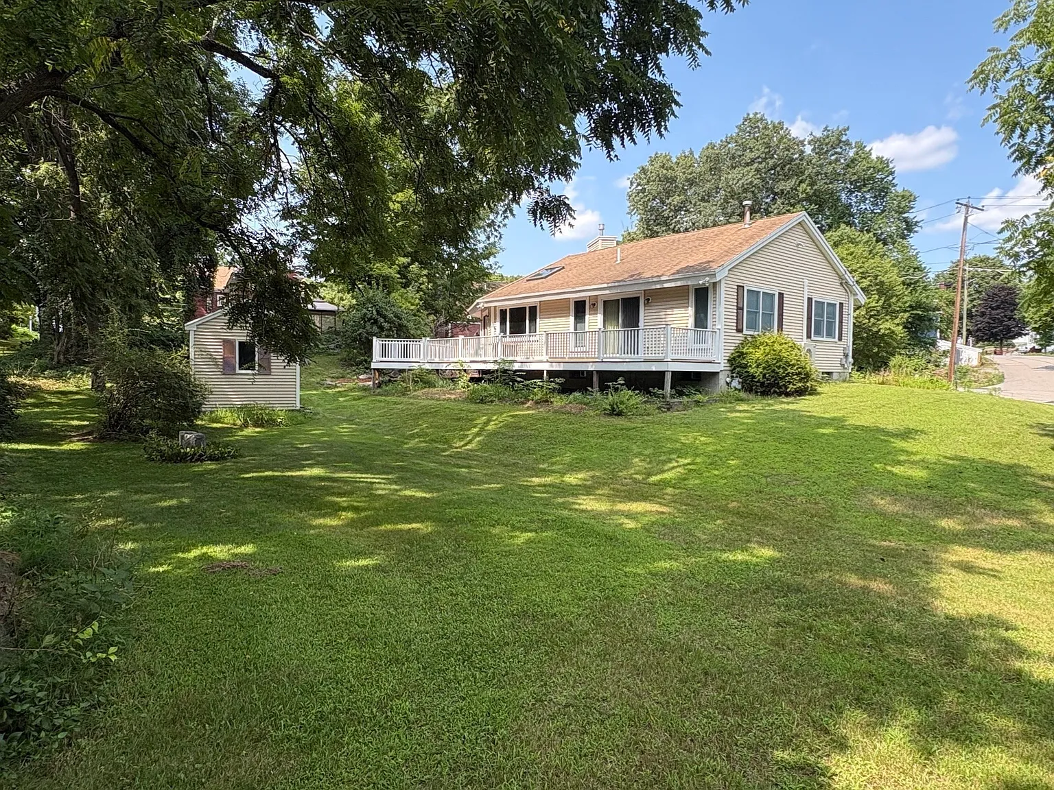 3 bed, 2.0 bath, 1576 sqft, $3,500 — Photo 3