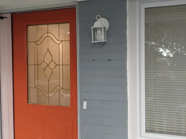 1121 W 49th St, Savannah, GA 31405