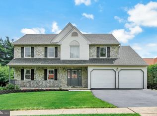 305 Bard Ave, Sinking Spring, PA 19608