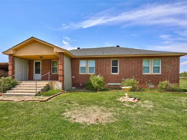 9 S Meyers Dr, Tuttle, OK 73089