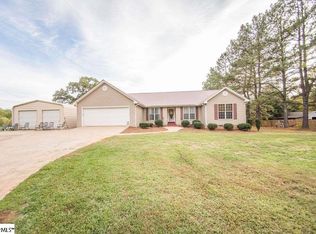 1431 Mahaffey Rd, Gray Court, SC 29645