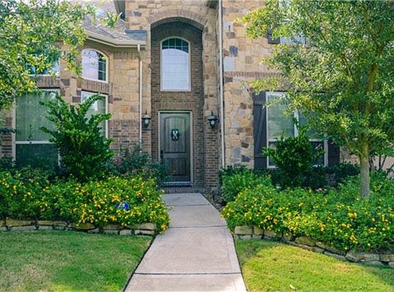 3rd image of 10311 Latta Creek Dr