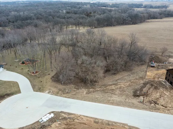 LOT 16 Deer Run Dr SE, Dyersville, IA 52040