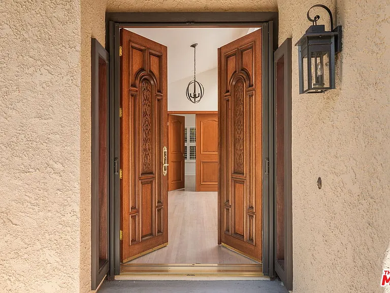 17309 Avenida De La Herradura — Photo 2