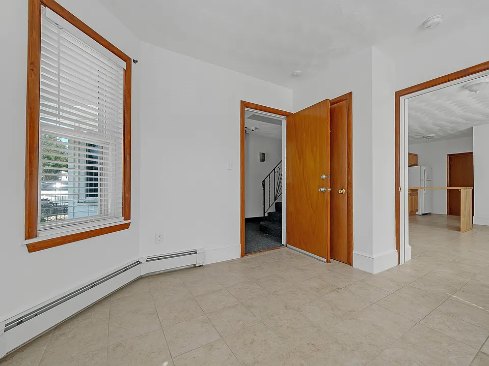 188 Bellingham Ave #2