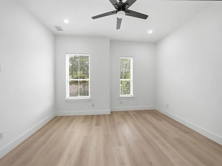 428 N Patton St — Photo 13