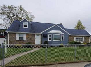 145 W Lido Promenade, Lindenhurst, NY 11757