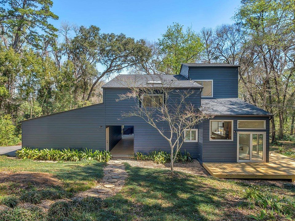 1st image of 700 Duparc Cir