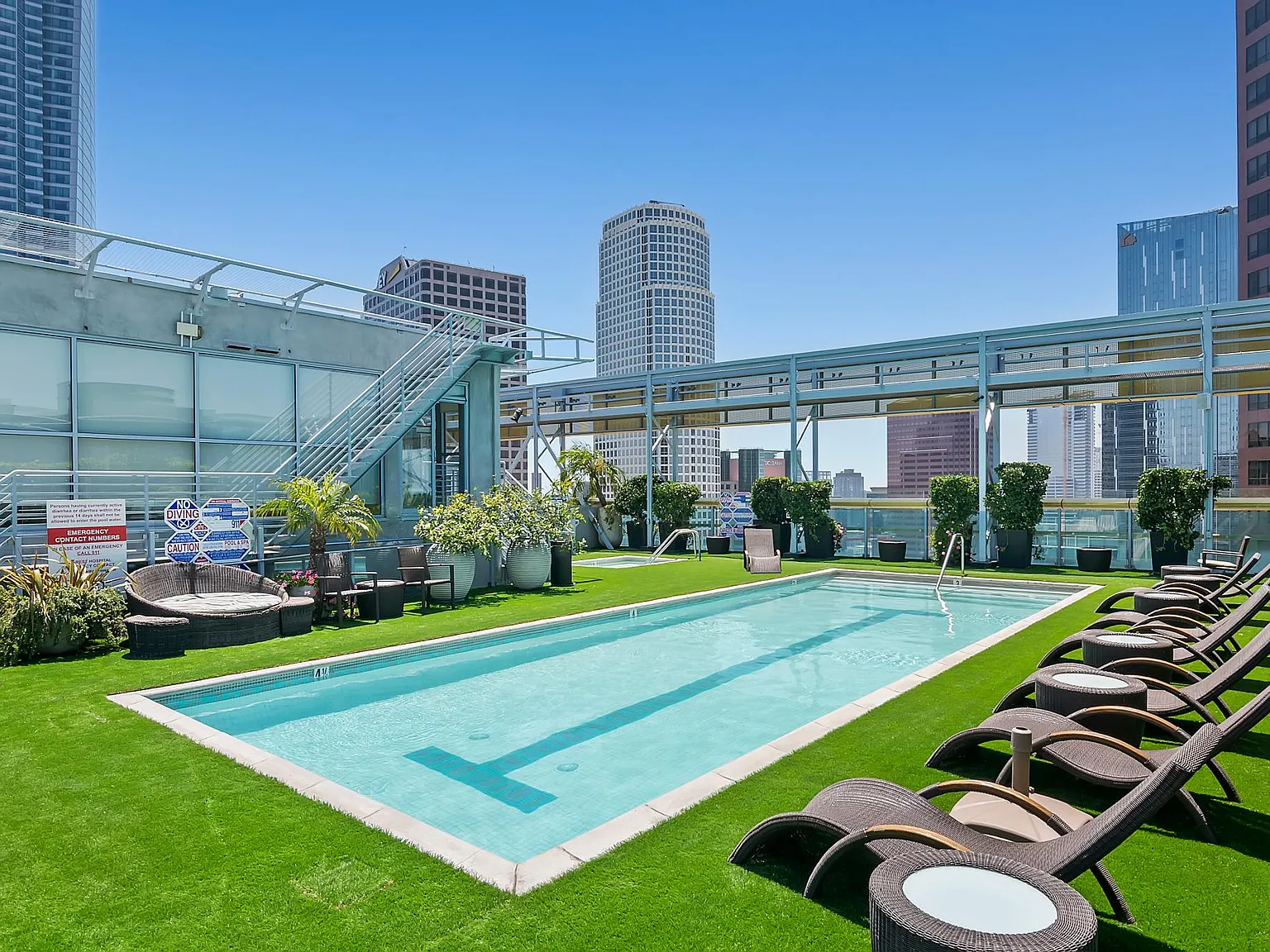 TENTEN Wilshire — Photo 2