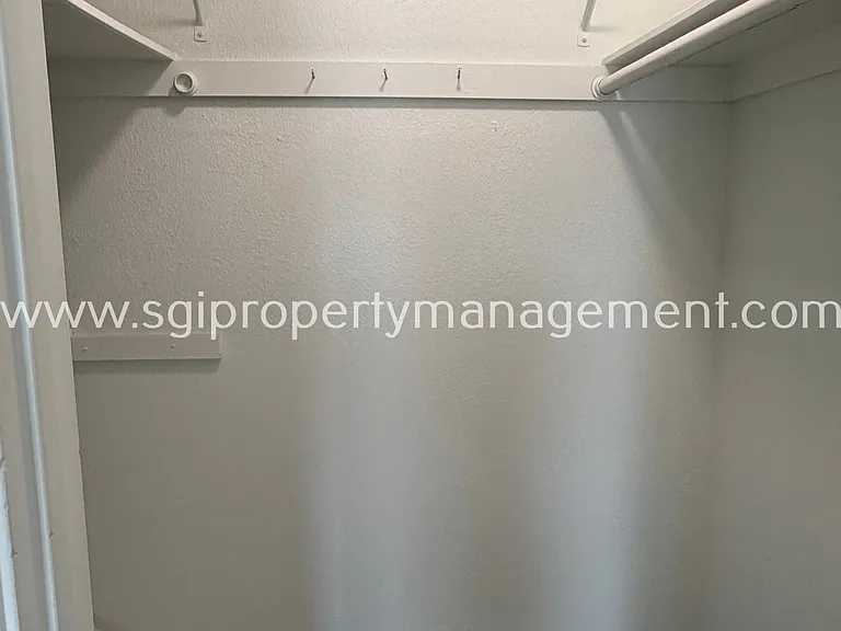 730 E Eugie Ave — Photo 9