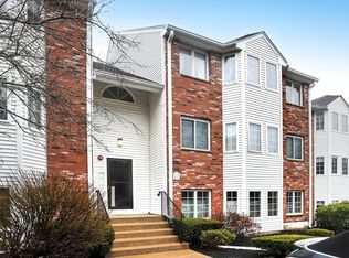 122 Tall Oaks Dr UNIT F, Weymouth, MA 02190