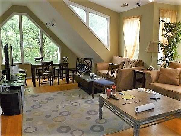 1st image of 3842 N Janssen Ave #2