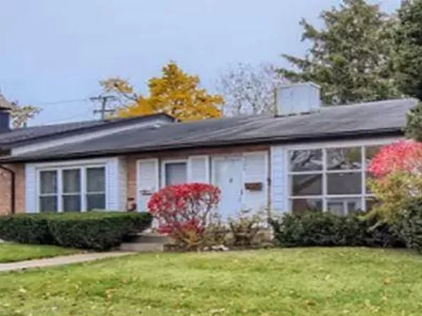 1131 Shermer Rd, Northbrook, IL 60062