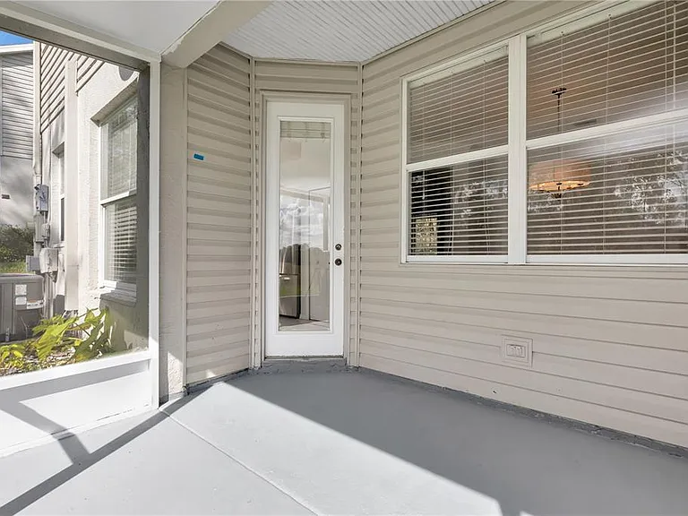 34902 Teeview Ln — Photo 13