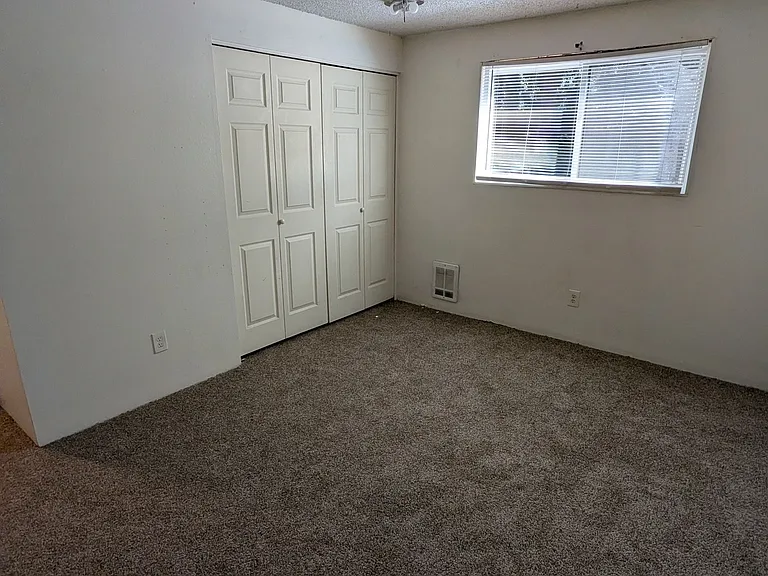 324 S Constitution Ave #1 — Photo 5