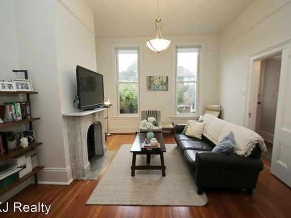 3rd image of 2020 Bush St #2020A