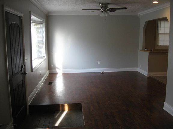 4th image of 1322 Mark Twain Dr