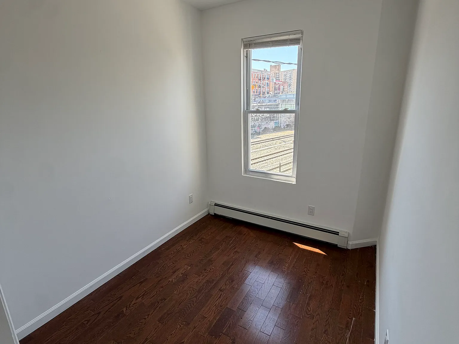 1 bed, $2,481 — Photo 4