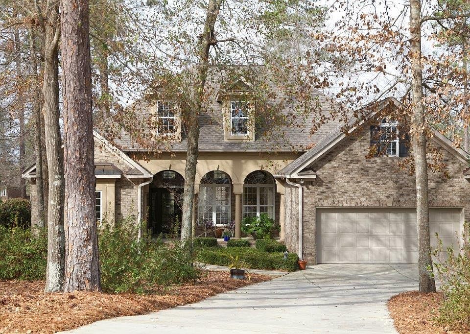 1st image of 145 E Pleasant Colony Dr