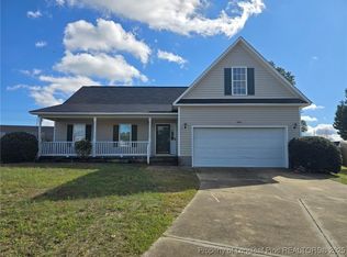 2741 Daniel Boone Ln, Hope Mills, NC 28348