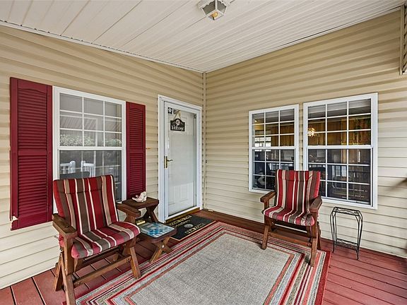 5th image of 812 Wild Violet Dr