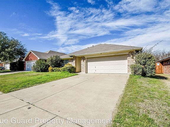 3rd image of 1066 Roundrock Dr