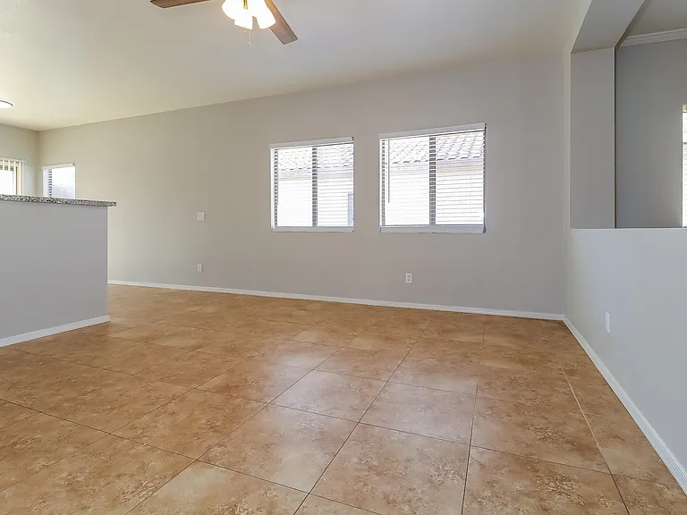 11823 W Roanoke Ave — Photo 5