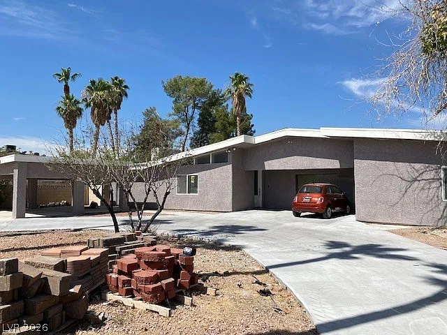 2047 Westwind Rd