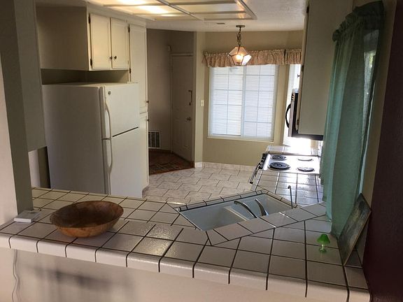 3rd image of 1292 Thorn Valley Ct