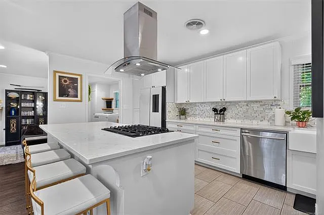 3 bed, 1737 sqft, $2,500 — Photo 4
