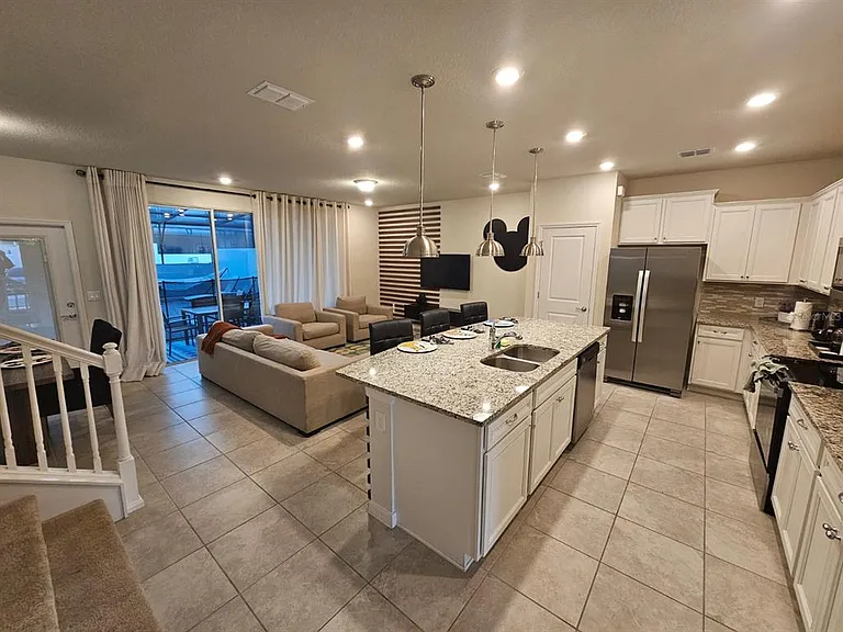 3942 Lana Ave — Photo 3