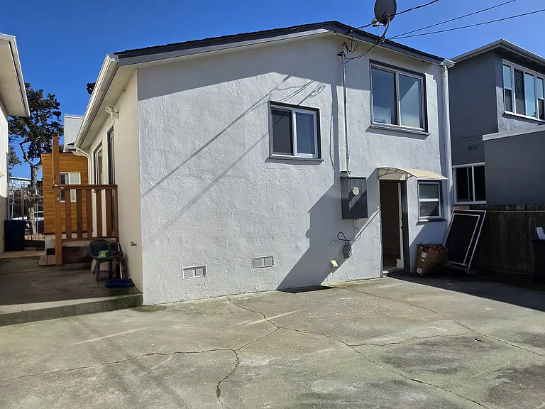 54 N Mayfair Ave — Photo 3