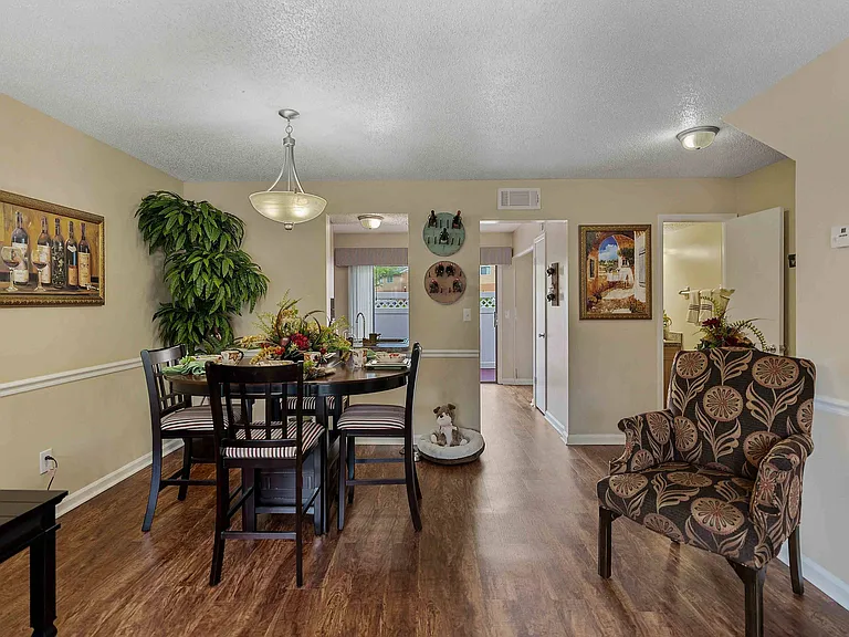 Townhome Dining/ Kitchen/ Half Bath